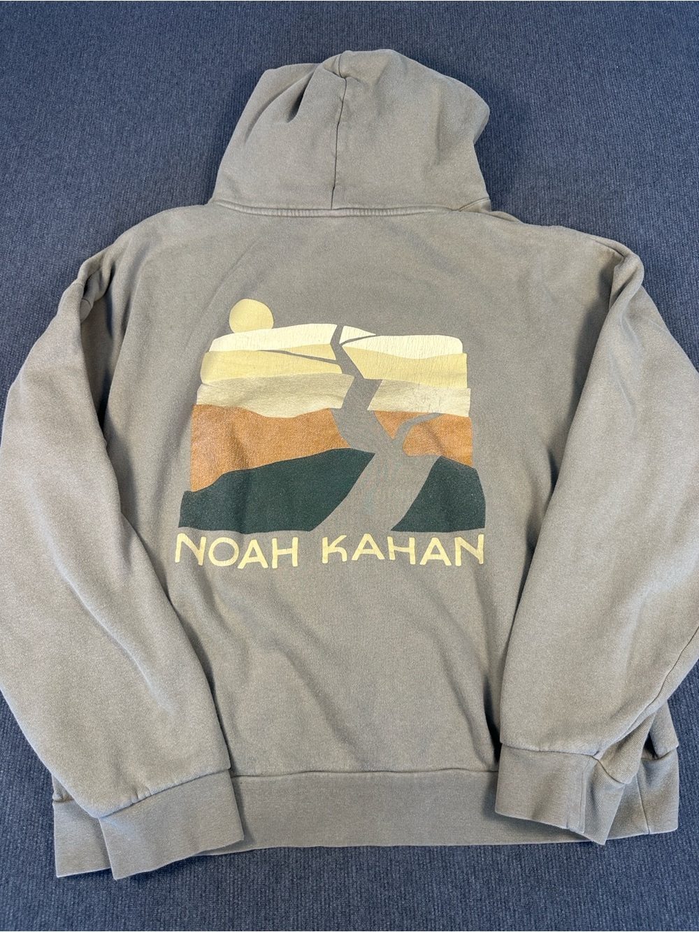 Noah Kahan Stick Season We'll All Be Here Forever Hoodie Unisex XL Green Concert